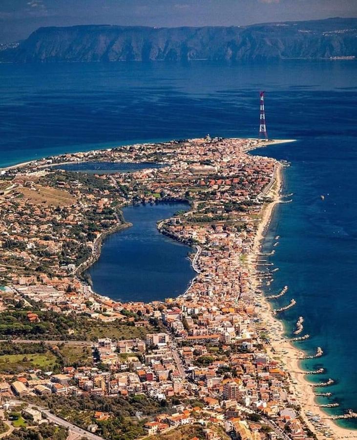 Tra Mare E Lago Torre Faro Exterior photo